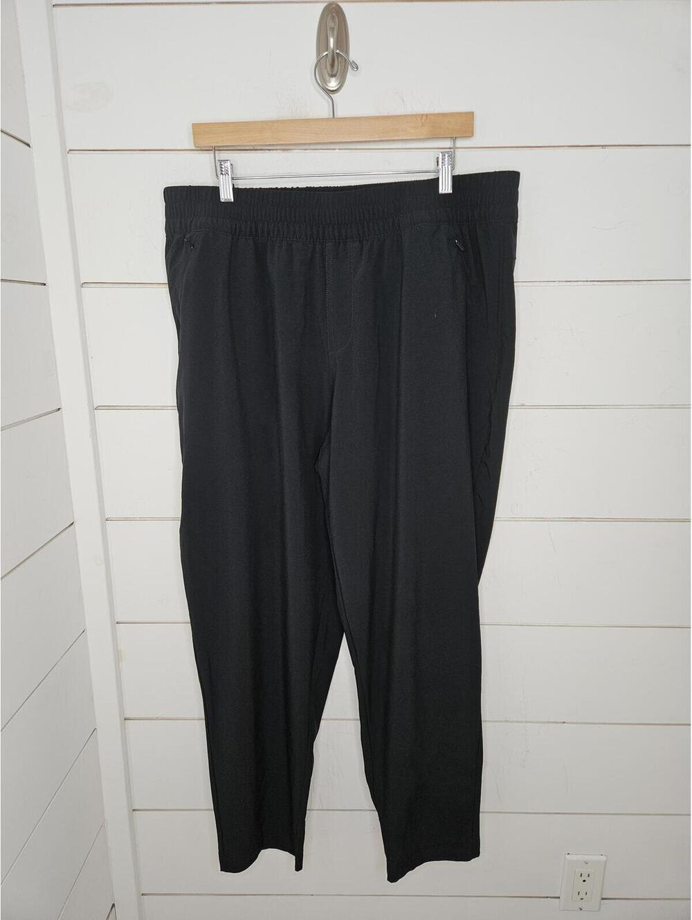 Columbia XL black omni shield gym pants